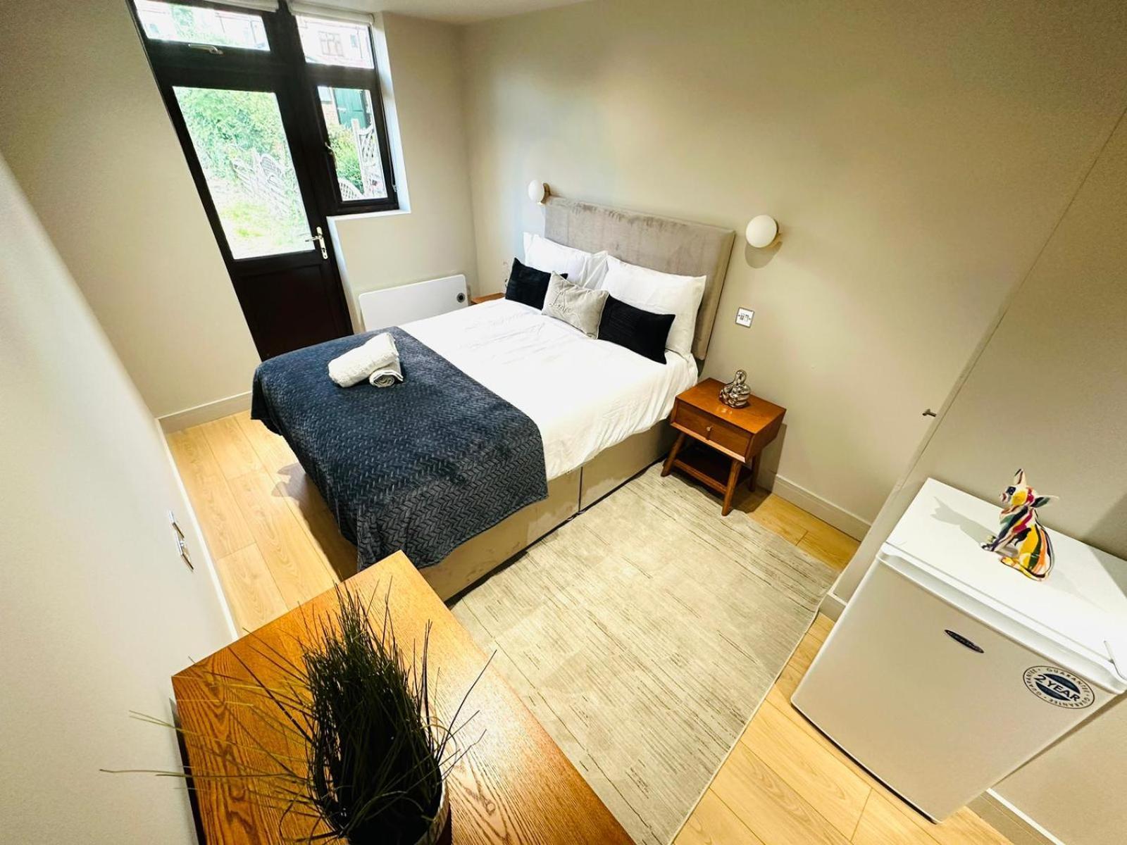 Ensuite Ii Great Location Close To Eye Pensiune *