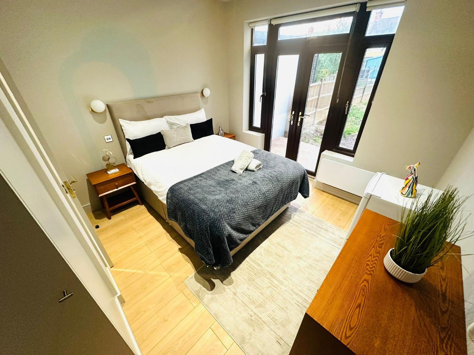 Pensiune Ensuite Ii Great Location Close To Eye *